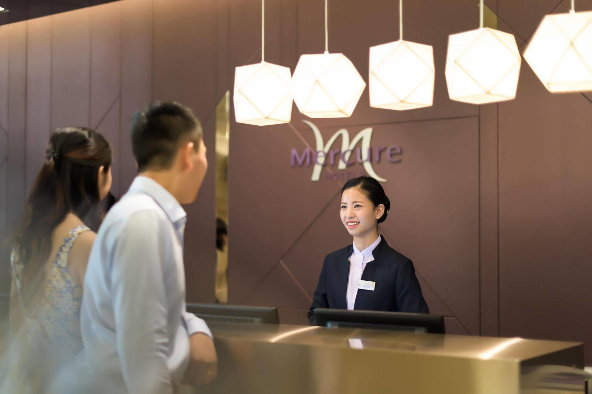 Intercityhotel Hongqiao Airport - Free Minibar For First Night Hotel