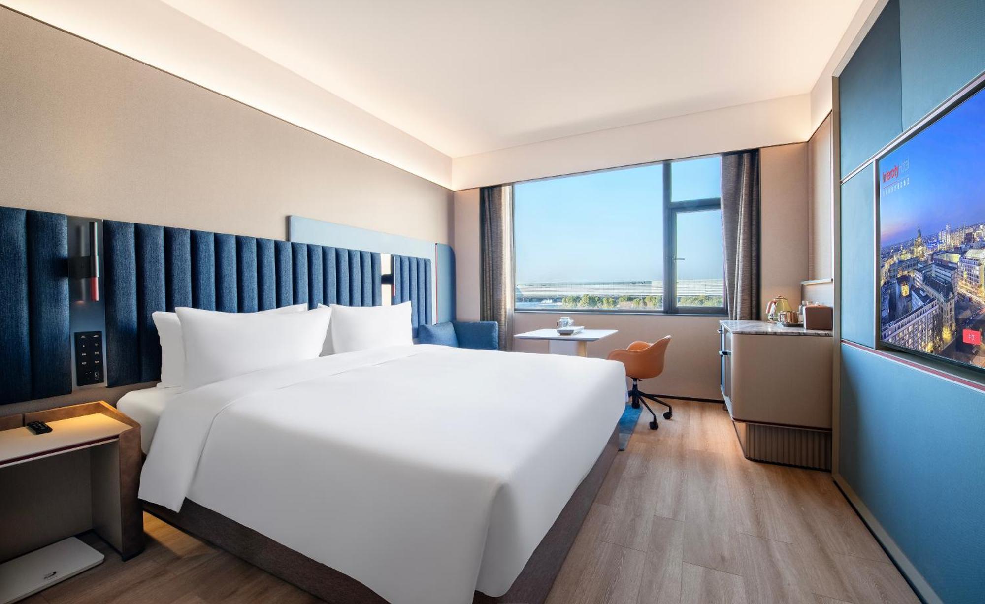 Hotel Intercityhotel Hongqiao Airport - Free Minibar For First Night